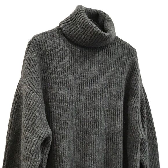 Gray Turtleneck Sweater, Zara Knit, Size S - Picture 2 of 6
